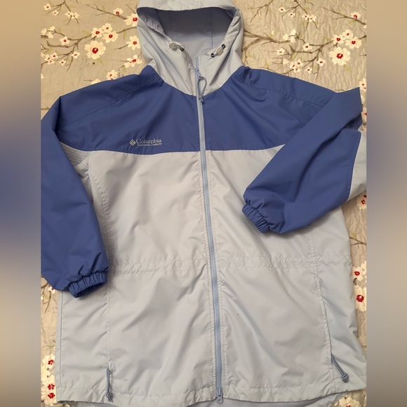 Columbia Jackets & Blazers - Columbia Women's Arcadia Rain Jacket. Size Large